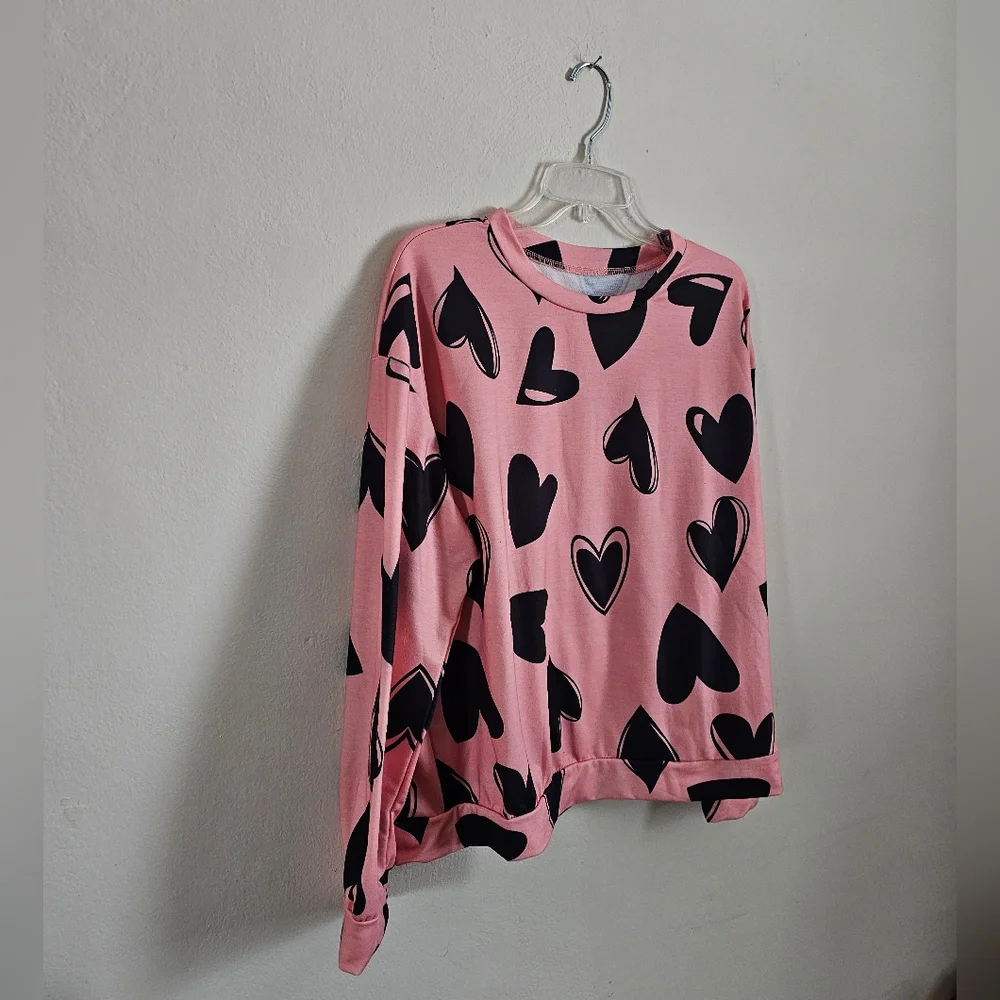 ❤️ Hearts Shirt (NEW) - Picture 5 of 8